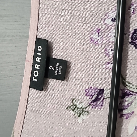 Torrid Purple Floral Blouse - Picture 5 of 5